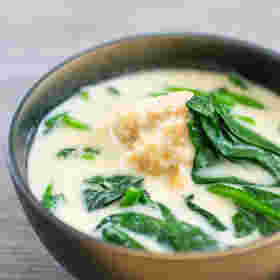 鶏団子とほうれん草のミルクスープ