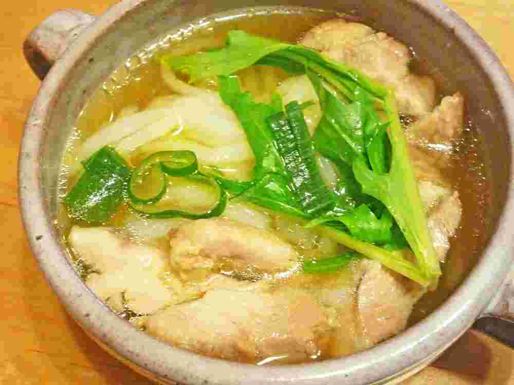 人気レシピで作る手打ちフォーのスープ