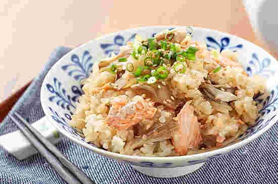 鮭と舞茸の炊き込みご飯