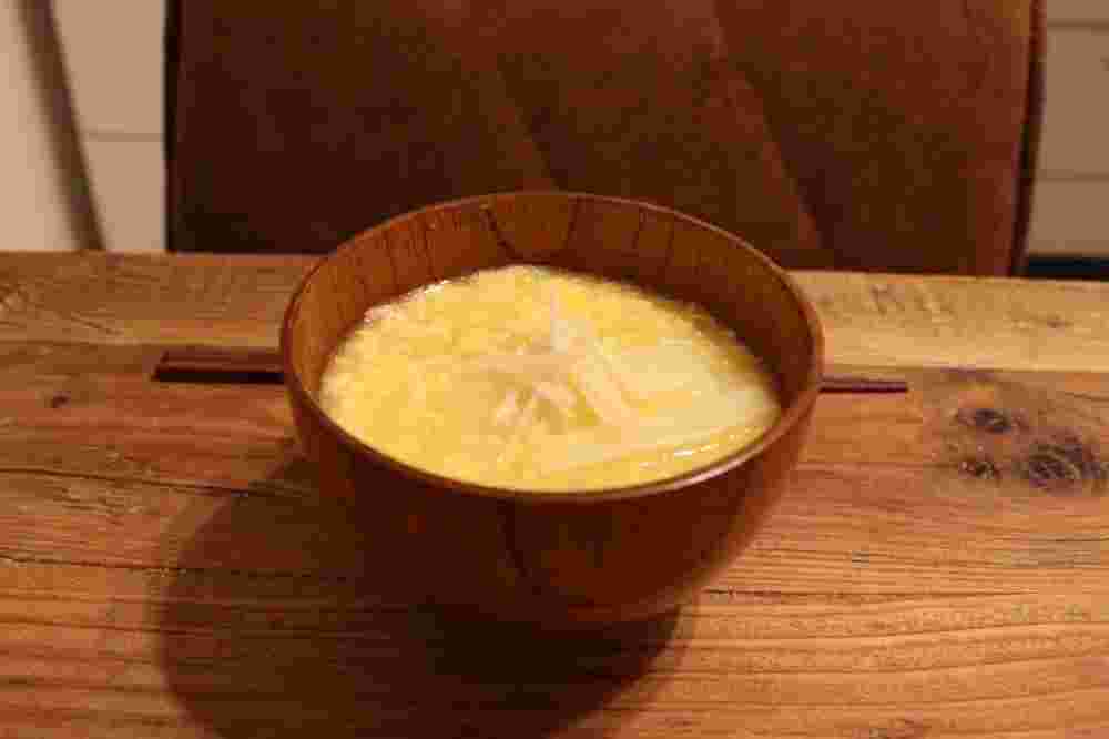白菜と卵の中華風コーンスープ