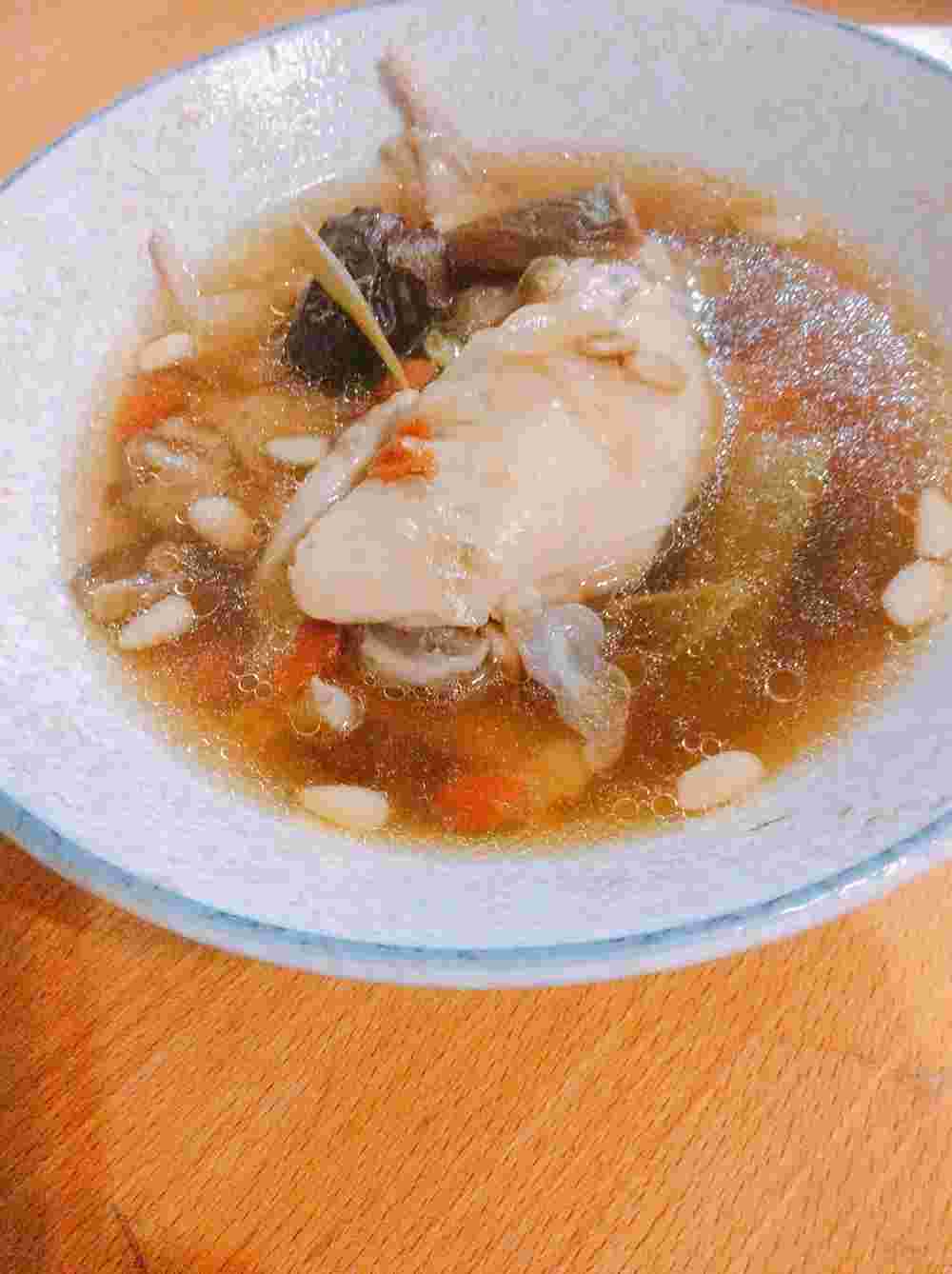 圧力鍋で漢方コラーゲン鶏手羽スープ