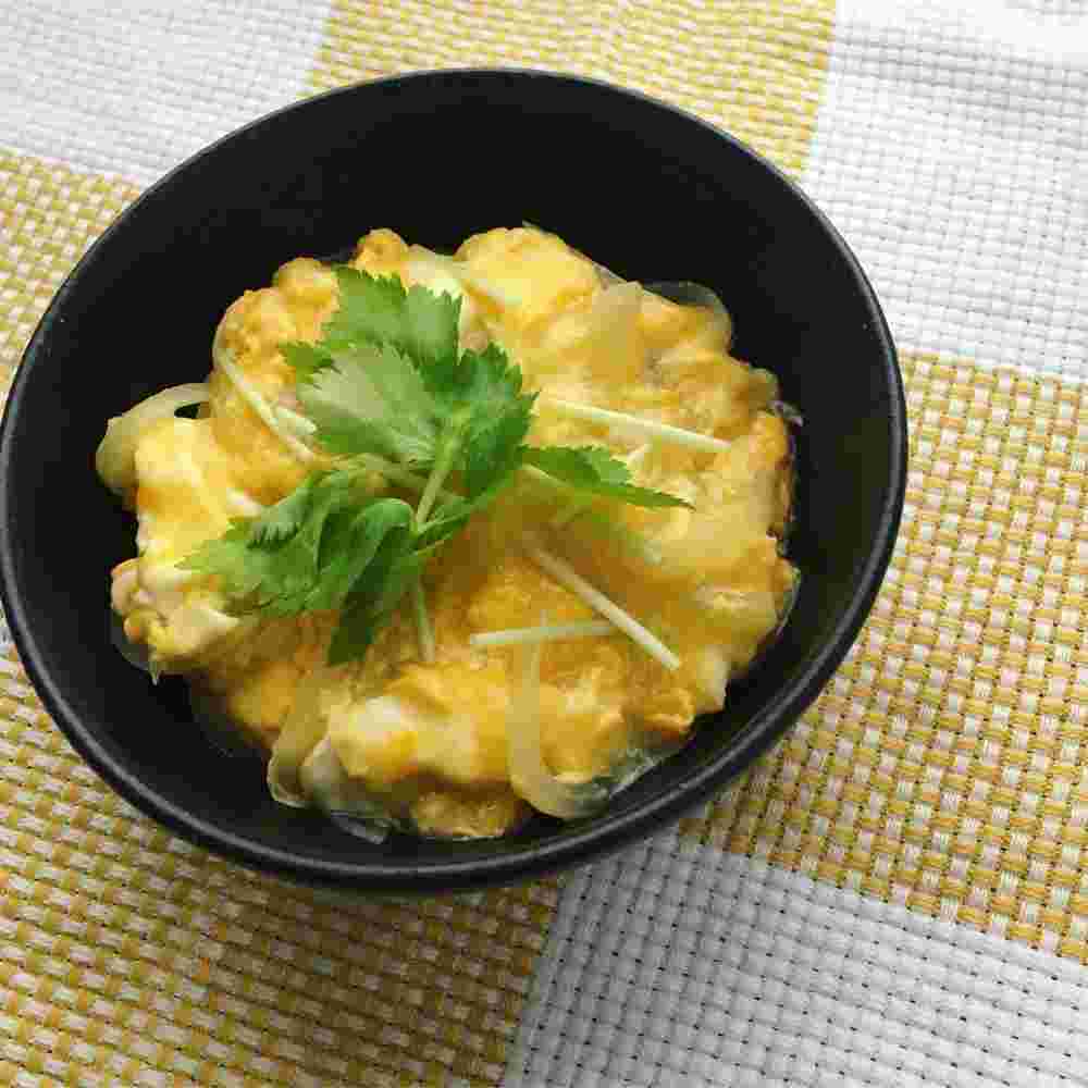 人気レシピで作る玉ねぎおでん卵丼