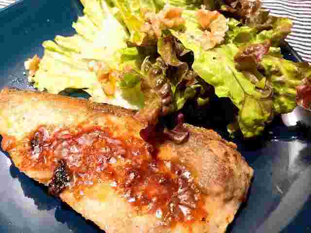 バター醤油で味付けしたぶりのムニエル