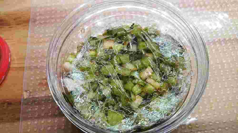 簡単なレシピで作る大根の葉醤油漬け