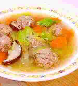 レタスと春雨の肉団子スープ