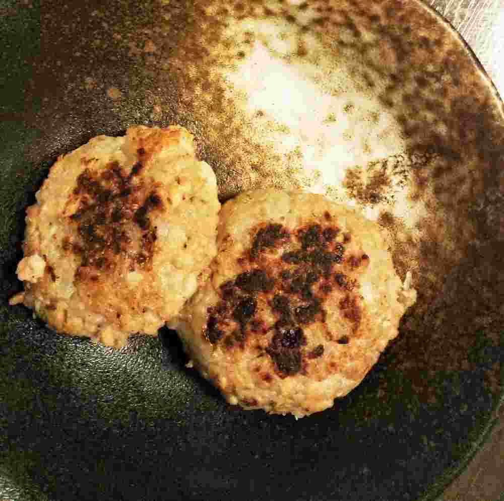 簡単なレシピで作る大豆ミートの小麦粉ハンバーグ