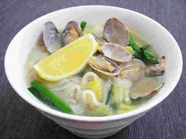 あさりと白菜のフォー