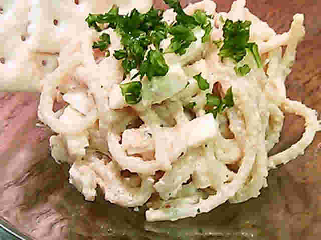 明太子と卵のパスタサラダクラッカー添えのレシピ