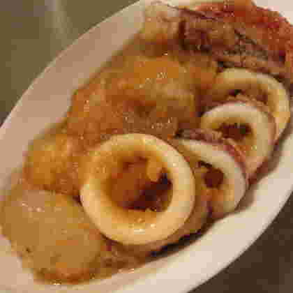 イカと里芋を揚げて大根おろしをかけたもの