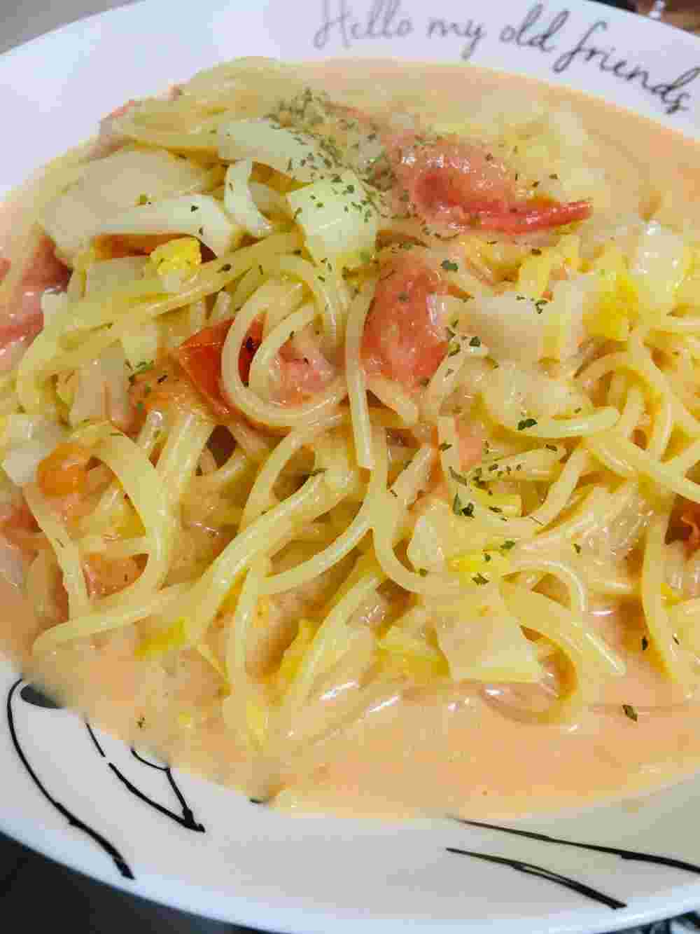 白菜とトマトのクリームパスタ