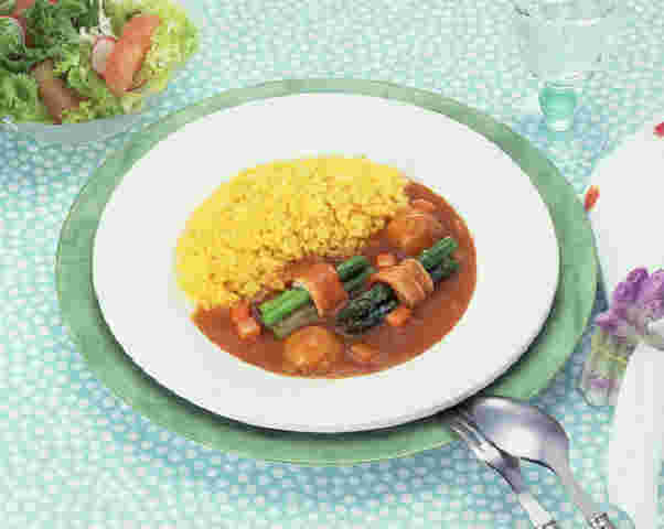 グリーンアスパラとベーコンのカレー