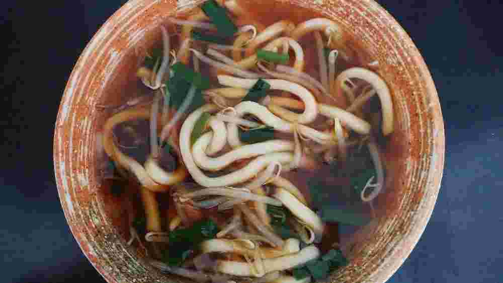 もやし入りあんかけうどん