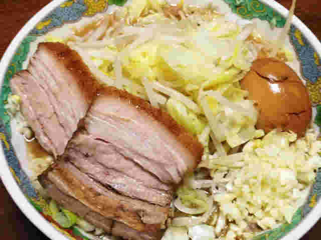 もやし入り二郎系豚骨醤油ラーメンのレシピ