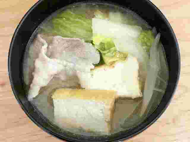 厚揚げと豚バラ白菜のお味噌汁のレシピ