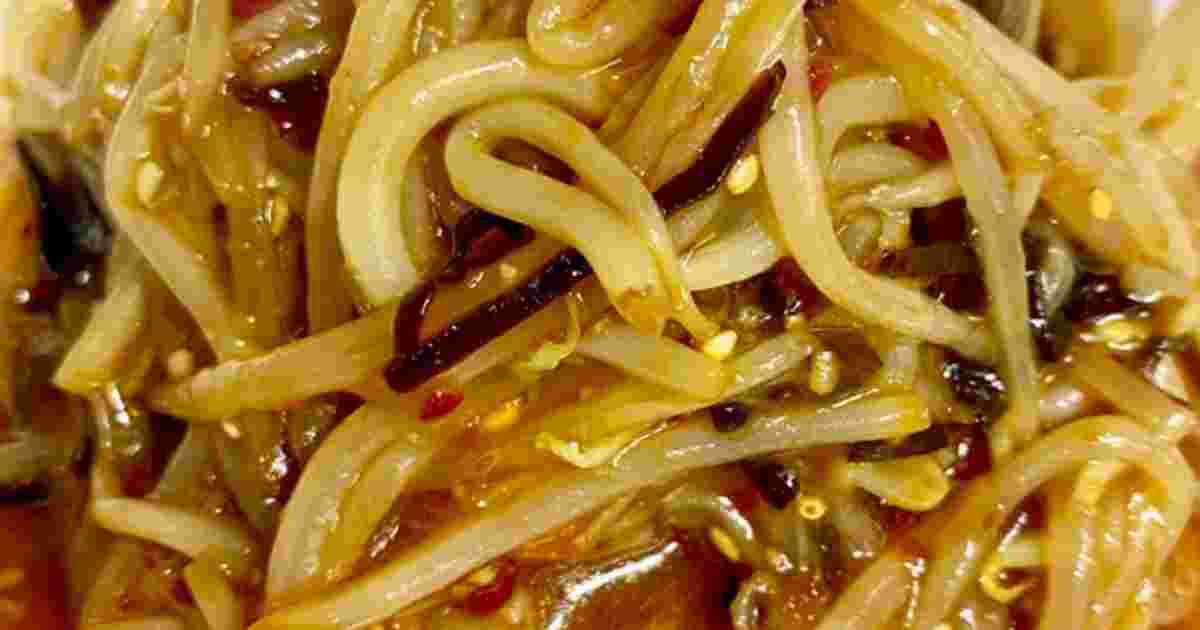 もやしと塩昆布を使った料理