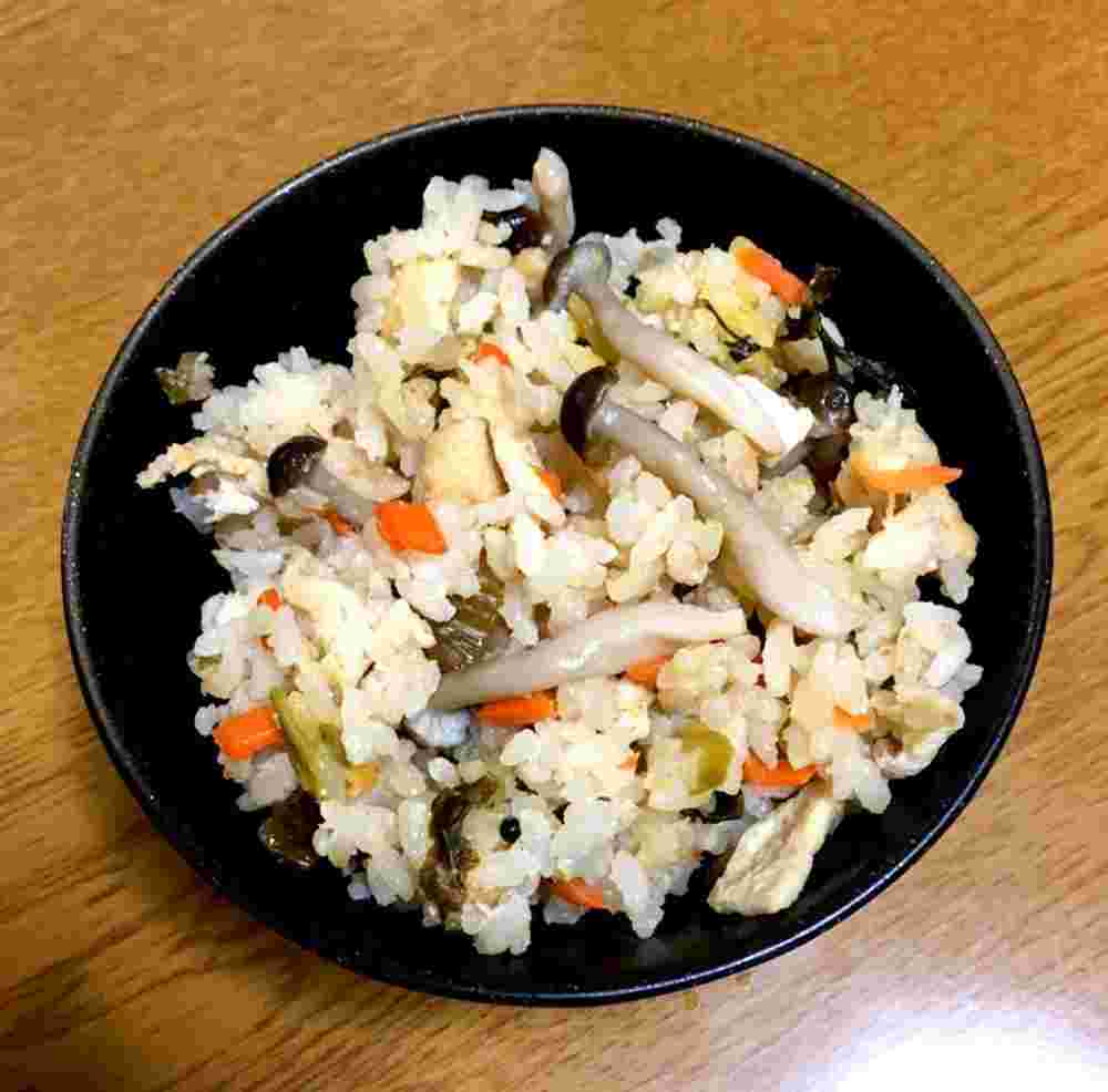 人気レシピでつくる高菜と明太子の炊き込みご飯