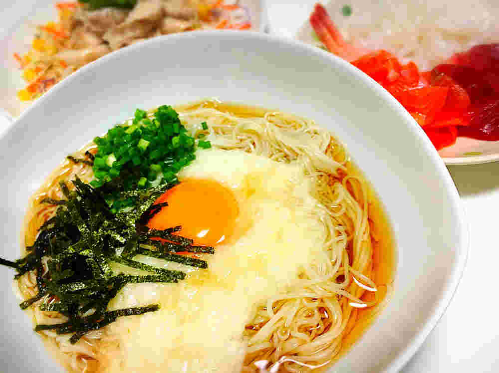 月見とろろそうめん