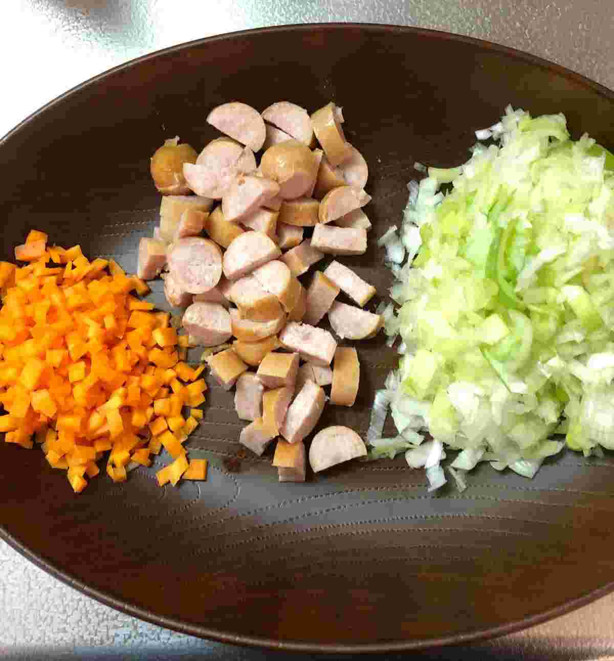 人参チャーハンの具材