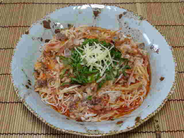 サバ缶とトマトジュースのそうめん