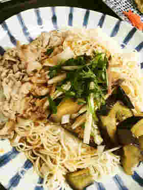 揚げなすと豚のごま油そうめん