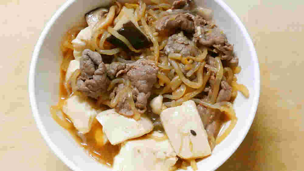 牛肉と糸こんにゃくと豆腐の煮物のレシピ