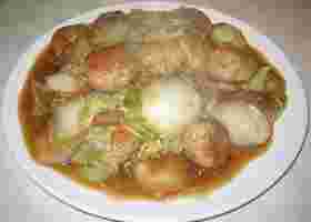 白菜と肉団子の炒め物