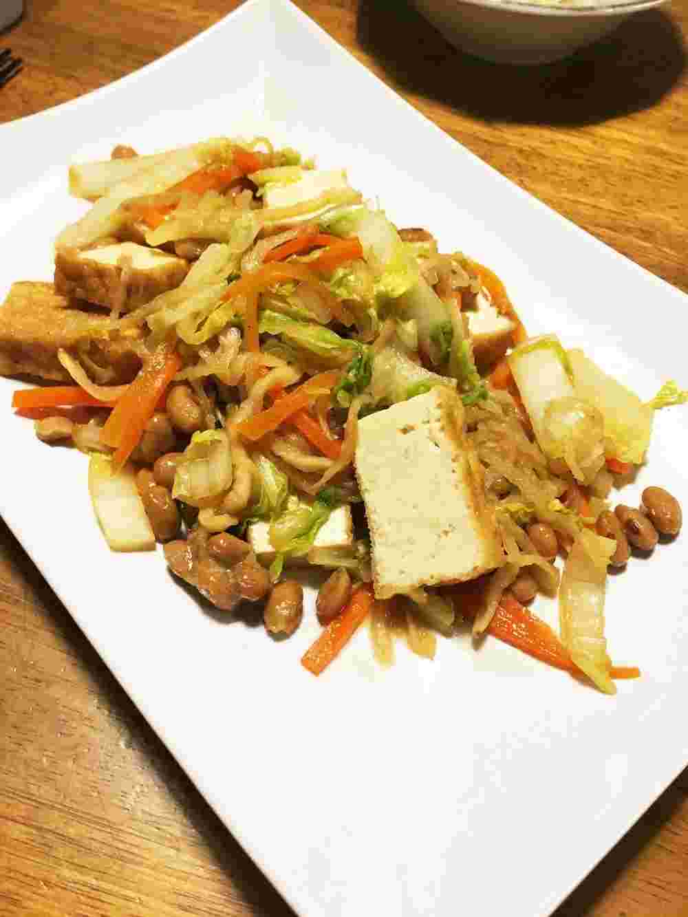 人気レシピで作る納豆と厚揚げを合わせた切り干し大根と人参の炒め物
