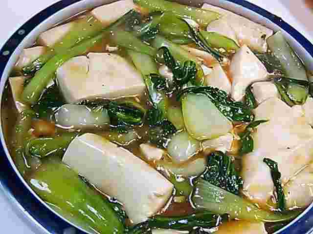 豆腐とチンゲン菜のオイスター煮込み