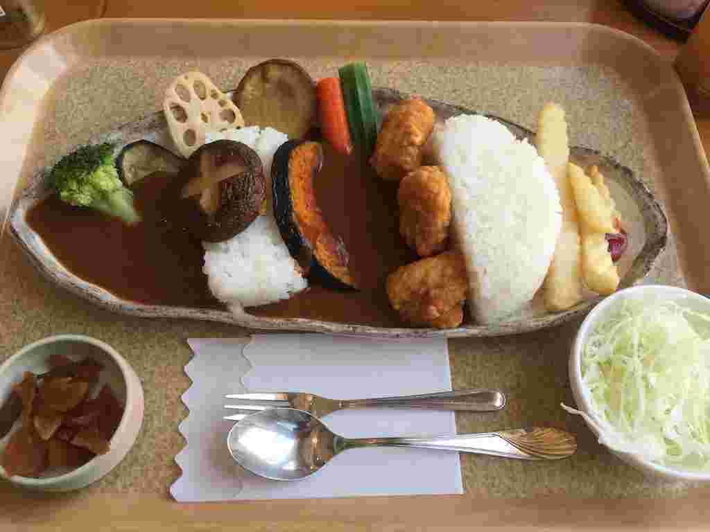 さかうち横徳ダムカレー