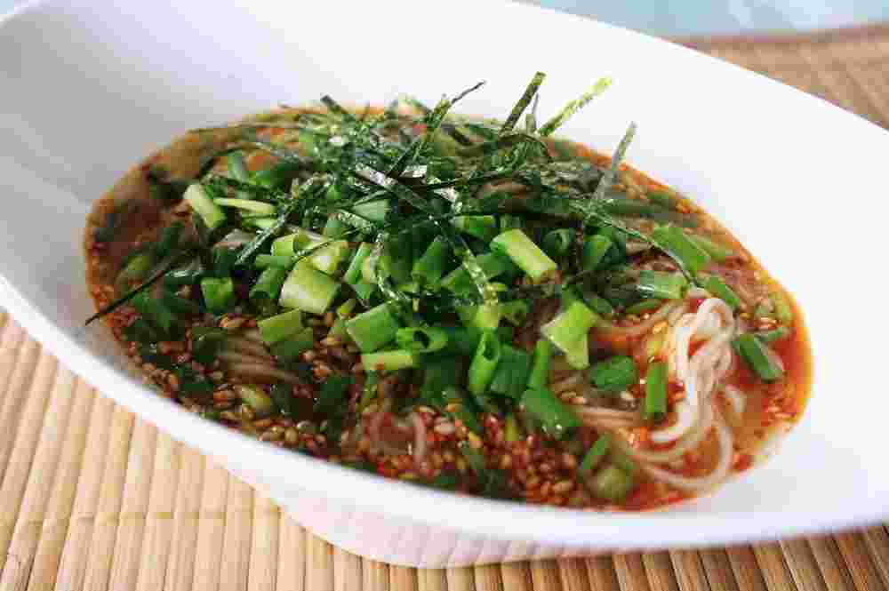 ごまだれラー油で冷やし坦々そうめん