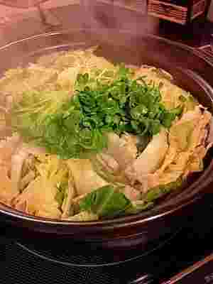 栄養満点の白菜と豚バラとチンゲン菜のミルフィーユ鍋
