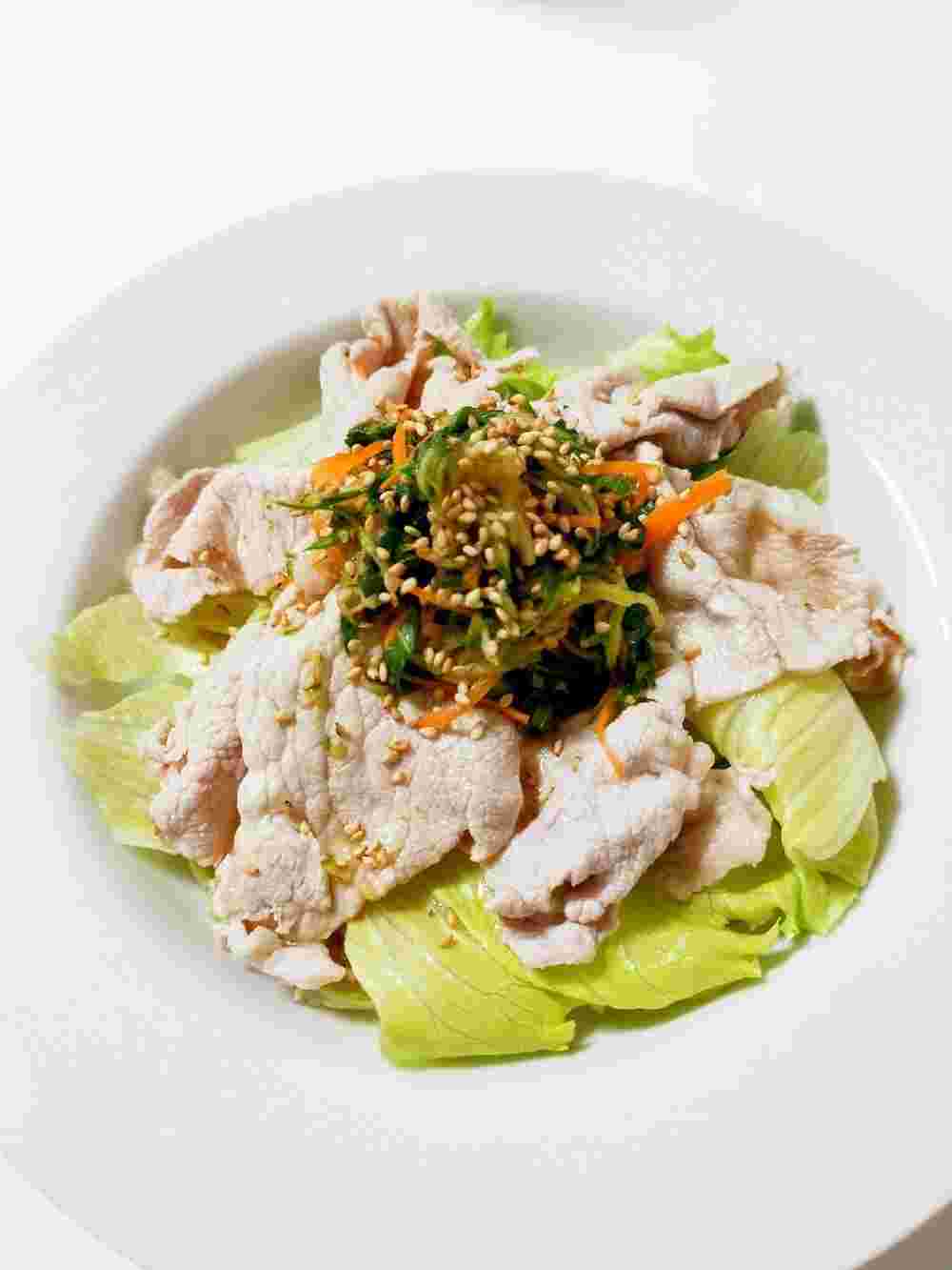 副菜レシピでおすすめなきゅうりと人参の冷しゃぶサラダ