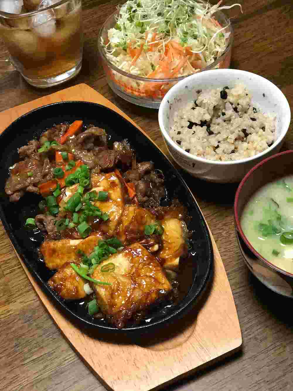 人気レシピで作る豆腐天ぷらのすき焼き