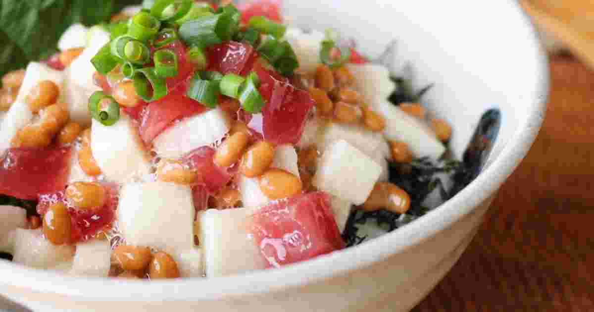 塩こうじ入り長芋納豆マグロ丼