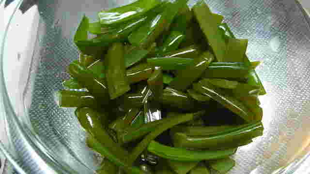 おつまみに合うコンビニのおつまみ風茎わかめ