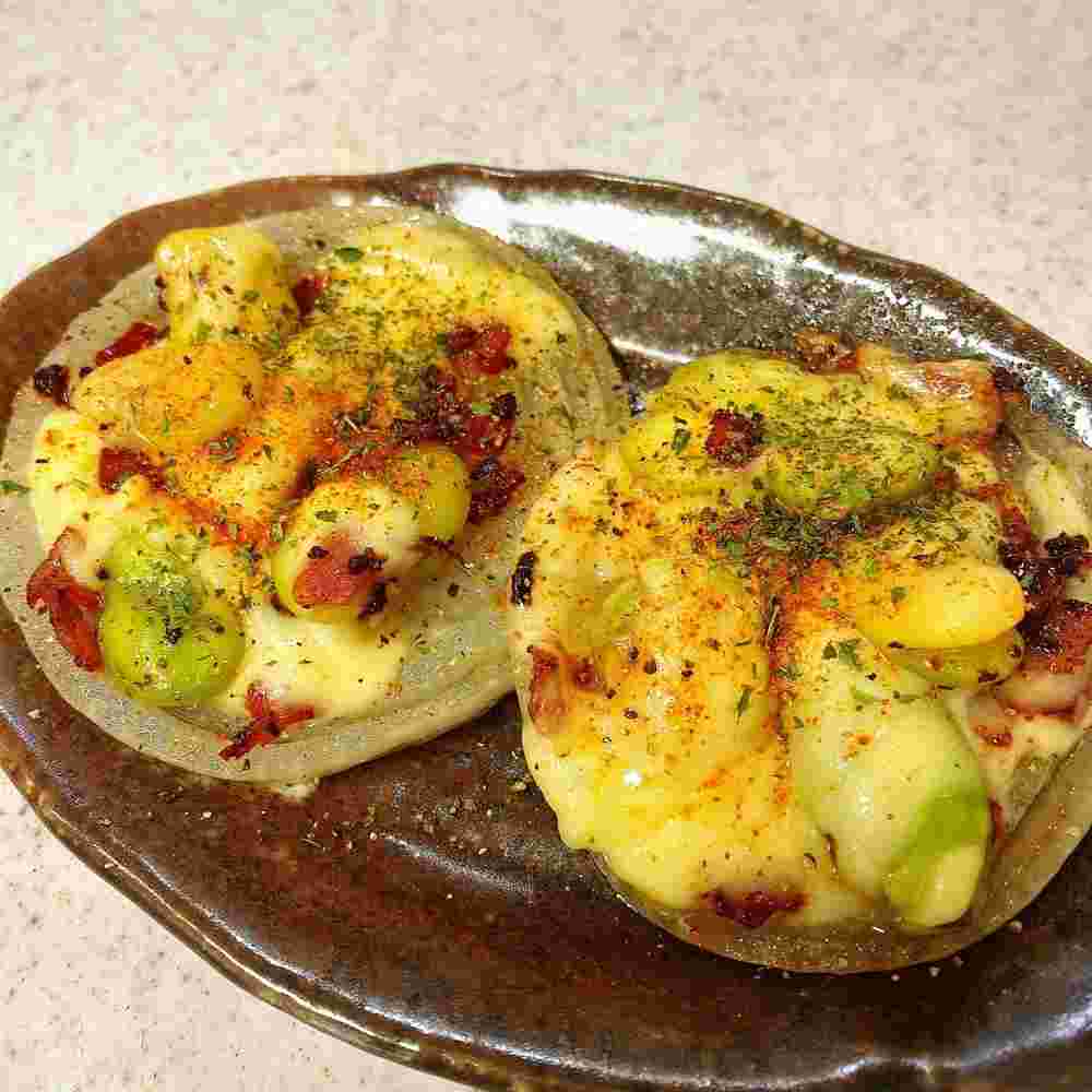 人気おつまみレシピで作る新玉ねぎをそら豆のチーズ焼き