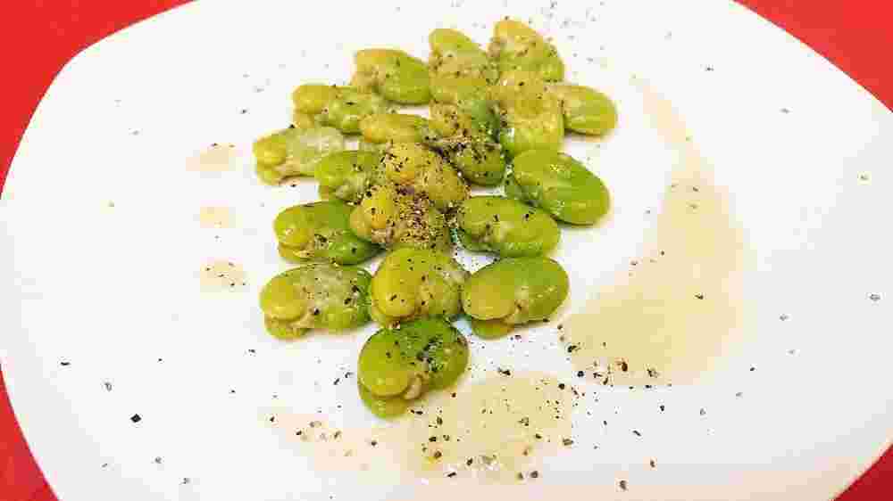人気おつまみレシピで作るそら豆の塩麹和え