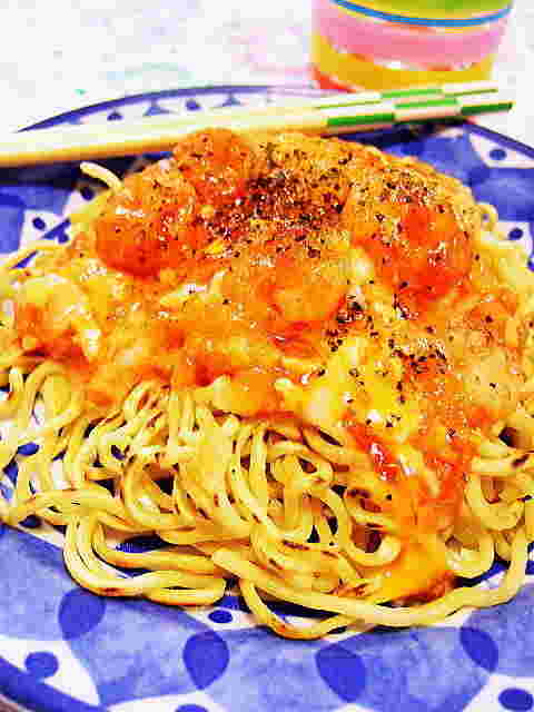 玉ねぎ入りエビチリ焼きそば
