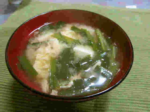 ニラと豆腐のふんわり玉子味噌汁