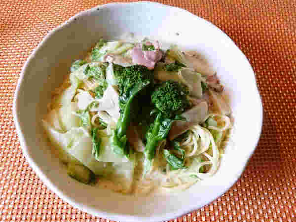 白菜とブロッコリーのスープパスタ