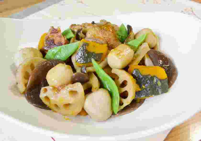 鶏肉とれんこん、かぼちゃの煮物
