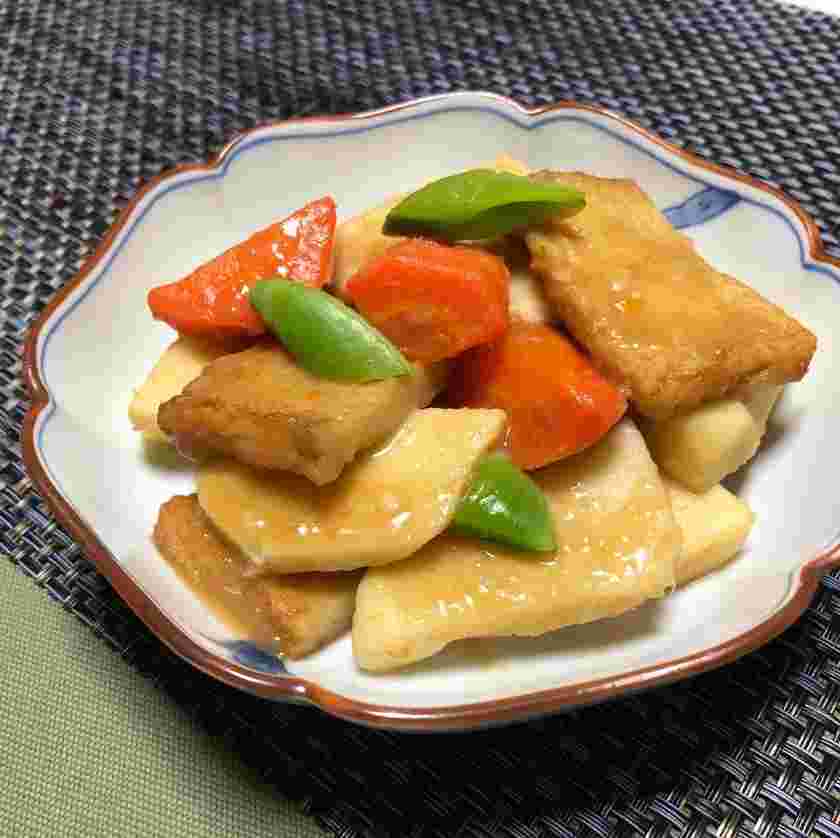 副菜におすすめな山芋と人参の煮物