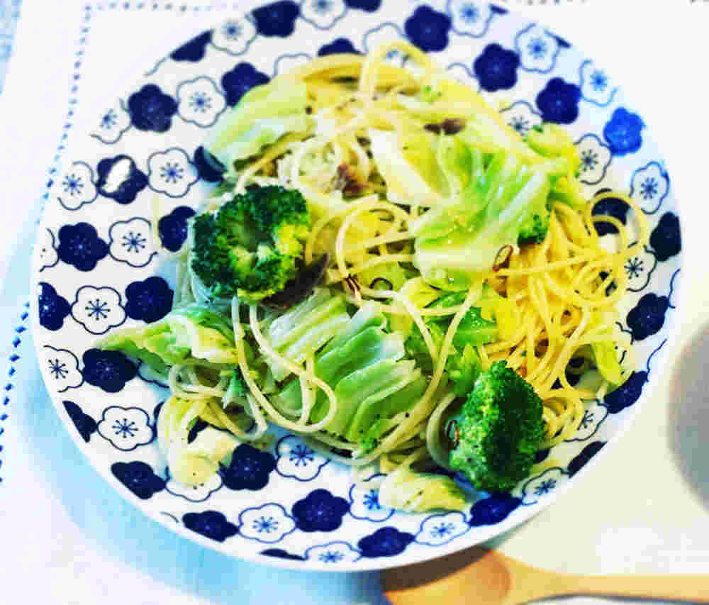 ブロッコリーとキャベツのアンチョビパスタ