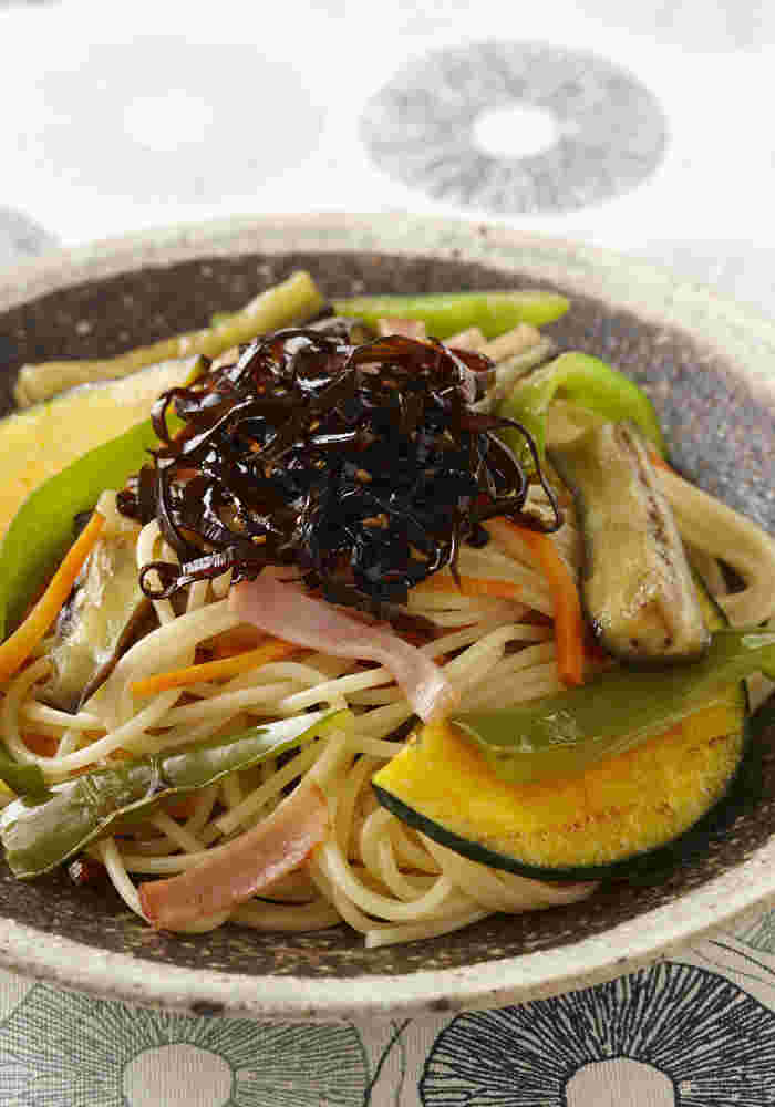 秋野菜とベーコンの和風パスタ
