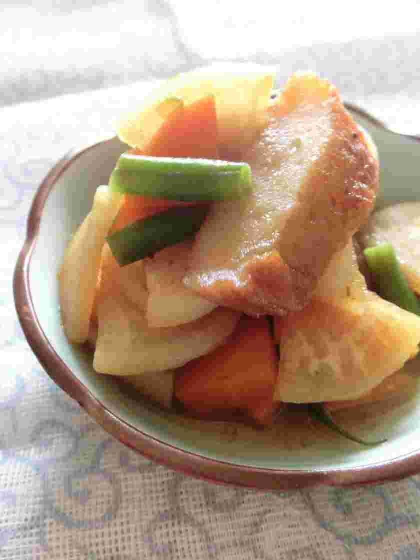 ぶりかまの塩焼に合う大根とさつま揚げの炒め煮