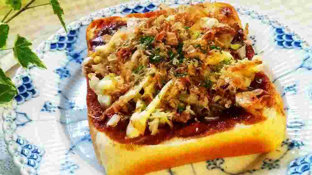 キャベツたっぷりお好み焼トースト