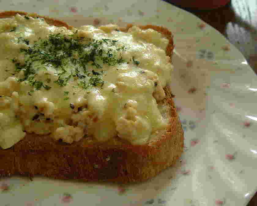 豆腐の味噌トースト