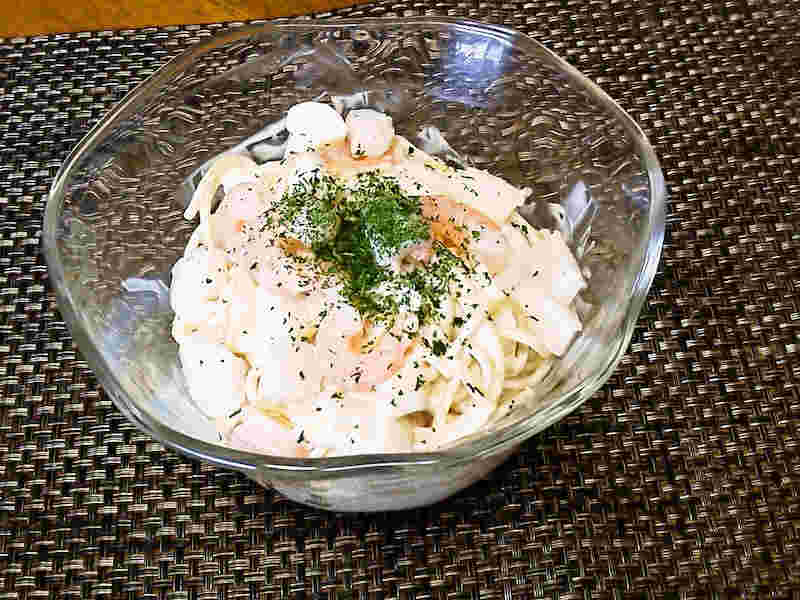 シーフードサラダ風のサラダスパゲッティ