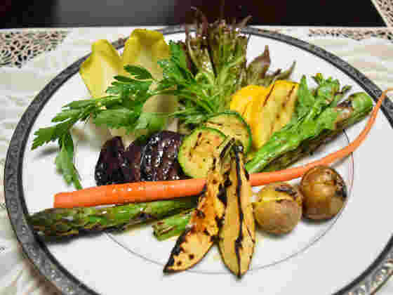 アスパラを含めた春野菜のグリルサラダ