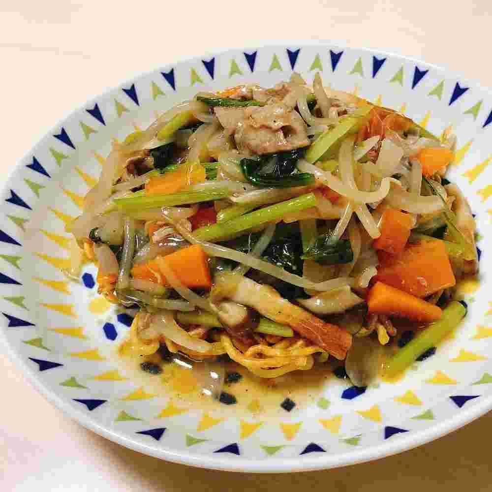 小松菜、もやし、豚肉のあんかけかた焼きそば